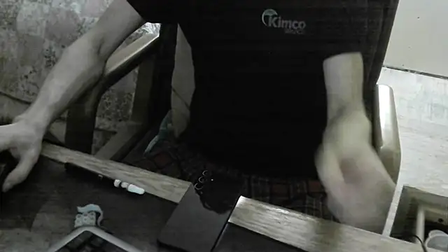 Snapshot of FiSTALiTY chatting on April 4, 2026, 9:16 am FiSTALiTY online show from April 4, 2026, 9:16 am