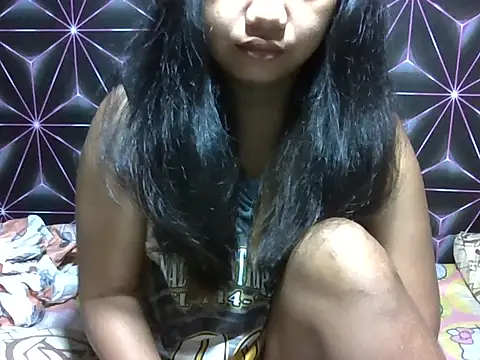 Flowerbebe online show from March 12, 2026, 6:12 pm