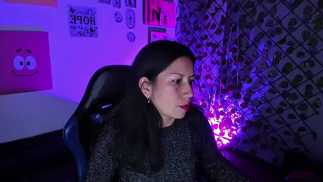 Snapshot of Megan_Collinss1 chatting on March 19, 2026, 2:17 pm Megan Collinss1 online show from March 19, 2026, 2:17 pm