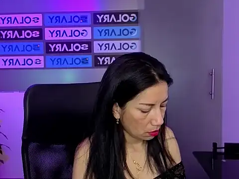 Snapshot of Megan_Collinss1 chatting on April 6, 2026, 5:03 pm Megan Collinss1 online show from April 6, 2026, 5:03 pm