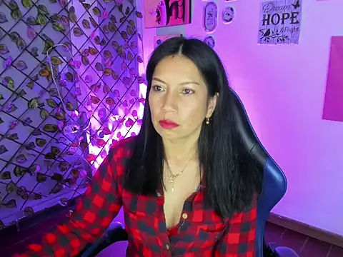 Snapshot of Megan_Collinss1 chatting on March 24, 2026, 1:16 am Megan Collinss1 online show from March 24, 2026, 1:16 am