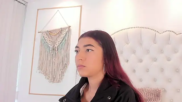 Sara funy online show from April 8, 2026, 11:33 am