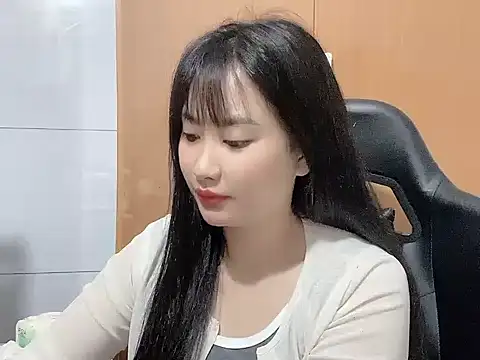 Snapshot of Sunny2868 chatting on March 5, 2026, 5:48 am Sunny2868 online show from March 5, 2026, 5:48 am