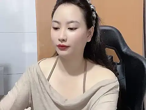 Snapshot of Sunny2868 chatting on April 4, 2026, 2:18 am Sunny2868 online show from April 4, 2026, 2:18 am