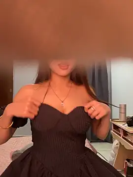 Snapshot of qczband chatting on March 4, 2026, 5:59 am qczband online show from March 4, 2026, 5:59 am