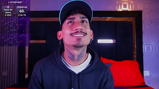 Snapshot of Dark_Eros_ chatting on April 14, 2026, 3:44 am Dark Eros online show from April 14, 2026, 3:44 am