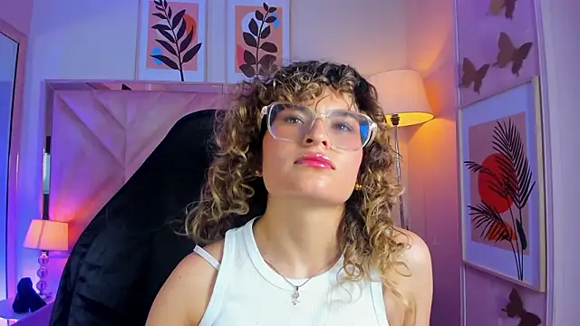 emilyjonesss  online show from March 24, 2026, 9:15 pm