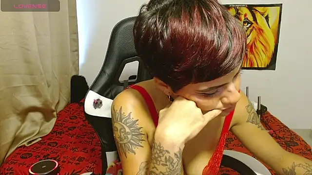 Snapshot of Divinejewel69 chatting on March 28, 2026, 7:59 pm Divinejewel69 online show from March 28, 2026, 7:59 pm