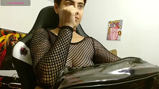 Snapshot of Divinejewel69 chatting on March 20, 2026, 5:03 pm Divinejewel69 online show from March 20, 2026, 5:03 pm