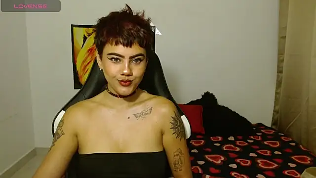 Snapshot of Divinejewel69 chatting on March 16, 2026, 9:24 am Divinejewel69 online show from March 16, 2026, 9:24 am