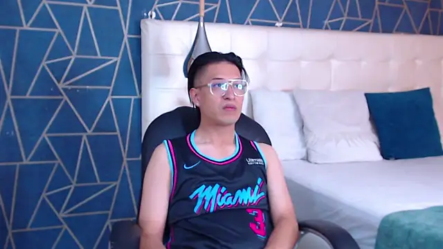 EriickFerrer online show from March 2, 2026, 2:12 am