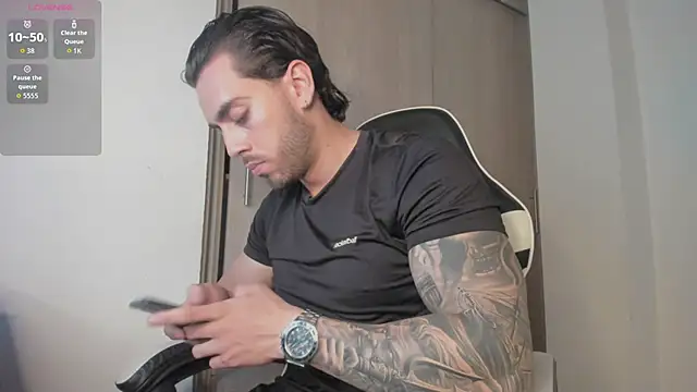 Axel  Blaze online show from May 18, 2026, 2:11 pm
