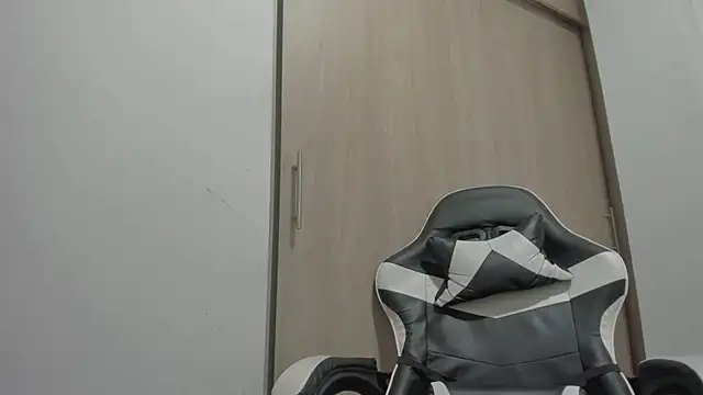 Axel  Blaze online show from March 14, 2026, 1:28 pm