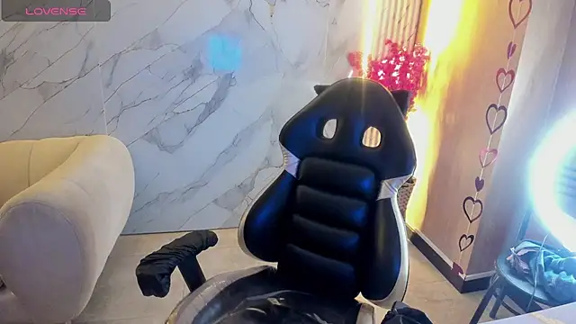 Snapshot of Kylie_tf chatting on February 27, 2026, 9:14 pm Kylie tf online show from February 27, 2026, 9:14 pm