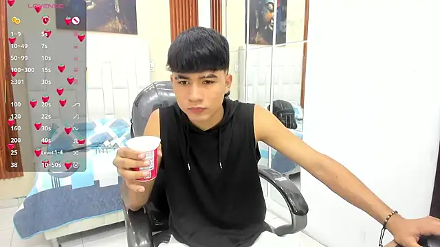 Thiago collinss online show from June 25, 2026, 10:48 pm