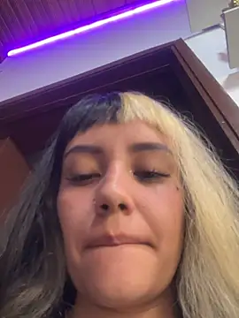 Sara 92 online show from July 9, 2026, 8:19 pm