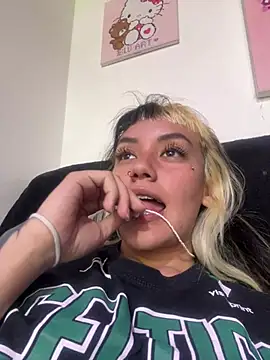 Sara 92 online show from June 25, 2026, 6:46 pm