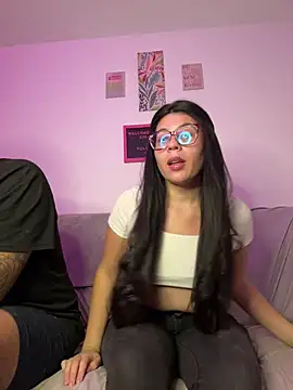 Sofi-Vargas online show from July 18, 2026, 4:32 am