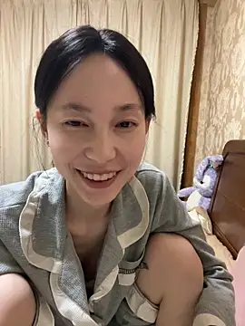 Snapshot of DD-5200 chatting on April 3, 2026, 1:06 pm DD-5200 online show from April 3, 2026, 1:06 pm