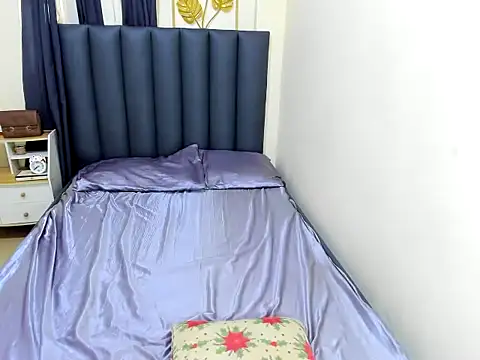 Maddison Lore online show from March 8, 2026, 4:49 am