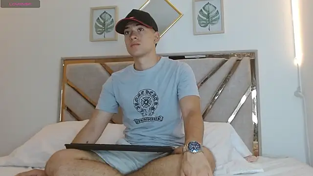 Snapshot of oliver___saint chatting on April 4, 2026, 11:11 pm oliver saint online show from April 4, 2026, 11:11 pm