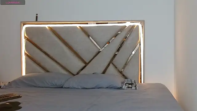 Snapshot of oliver___saint chatting on March 20, 2026, 11:28 pm oliver saint online show from March 20, 2026, 11:28 pm