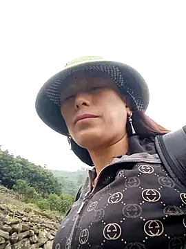 Snapshot of JenyLy68 chatting on March 28, 2026, 9:32 am JenyLy68 online show from March 28, 2026, 9:32 am