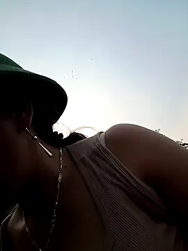 Snapshot of JenyLy68 chatting on March 26, 2026, 10:35 am JenyLy68 online show from March 26, 2026, 10:35 am