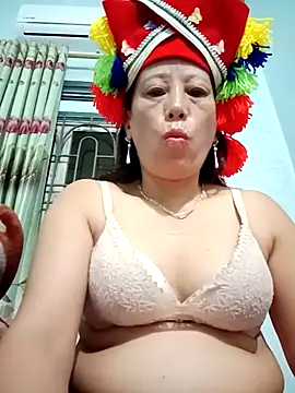 Snapshot of JenyLy68 chatting on March 28, 2026, 10:33 pm JenyLy68 online show from March 28, 2026, 10:33 pm