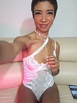 Snapshot of TinnaPeyton chatting on May 16, 2026, 3:38 am TinnaPeyton online show from May 16, 2026, 3:38 am