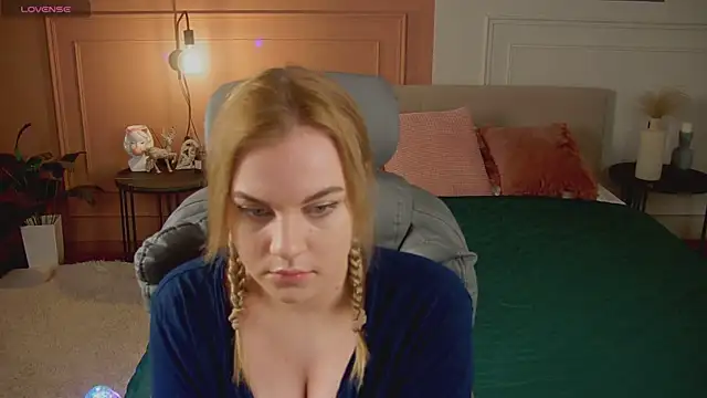 Glow Margo online show from March 28, 2026, 1:06 am