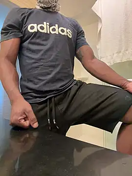 EricSwainn901 online show from July 28, 2026, 9:36 pm