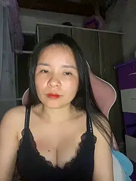 Snapshot of Ivy_Trix2 chatting on February 28, 2026, 3:33 pm Ivy Trix2 online show from February 28, 2026, 3:33 pm