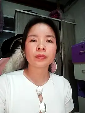 Snapshot of Ivy_Trix2 chatting on March 17, 2026, 1:58 pm Ivy Trix2 online show from March 17, 2026, 1:58 pm