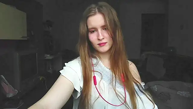 Adelinevibe online show from February 26, 2026, 7:08 am