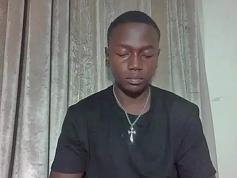 Snapshot of darkerberryguy chatting on March 5, 2026, 4:53 am darkerberryguy online show from March 5, 2026, 4:53 am