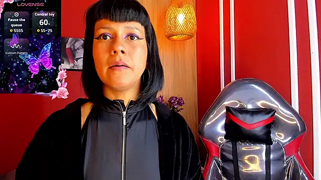 Snapshot of Valkiria_wine chatting on April 7, 2026, 1:02 pm Valkiria wine online show from April 7, 2026, 1:02 pm