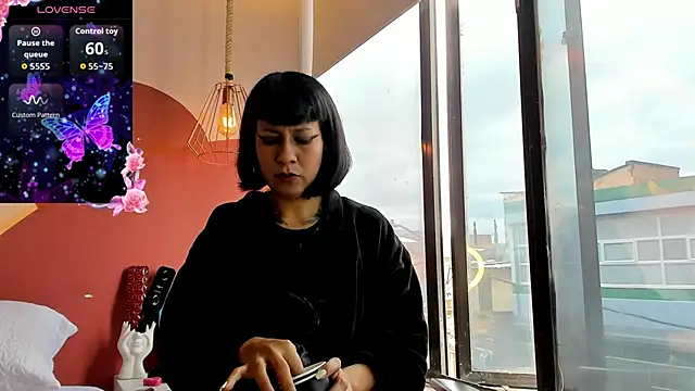 Snapshot of Valkiria_wine chatting on April 12, 2026, 2:53 pm Valkiria wine online show from April 12, 2026, 2:53 pm