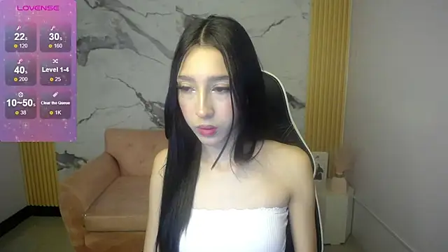 Snapshot of Roma_ch1 chatting on April 16, 2026, 12:50 pm Roma ch1 online show from April 16, 2026, 12:50 pm