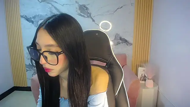 Snapshot of Roma_ch1 chatting on March 3, 2026, 12:56 pm Roma ch1 online show from March 3, 2026, 12:56 pm