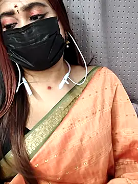 Cutie Nila online show from July 22, 2026, 5:09 am