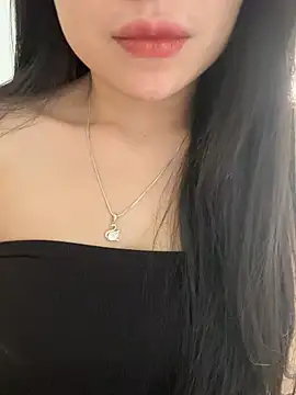 Snapshot of Tinn_tin chatting on May 28, 2026, 6:32 am Tinn tin online show from May 28, 2026, 6:32 am