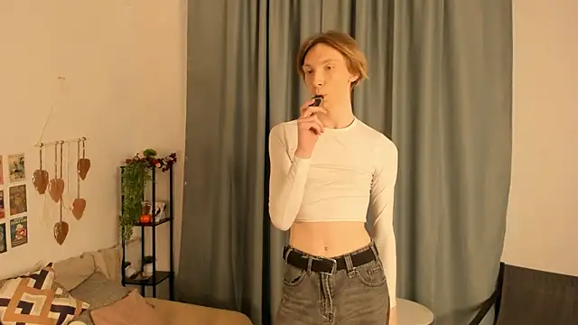 SilverFeral online show from February 28, 2026, 5:40 am