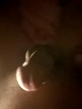 Snapshot of boythichlo99 chatting on April 16, 2026, 5:03 pm boythichlo99 online show from April 16, 2026, 5:03 pm