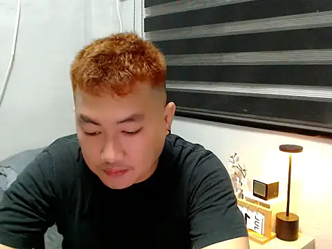 Bigdaddybear888 online show from July 16, 2026, 12:02 pm