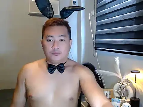 Bigdaddybear888 online show from July 29, 2026, 1:27 am