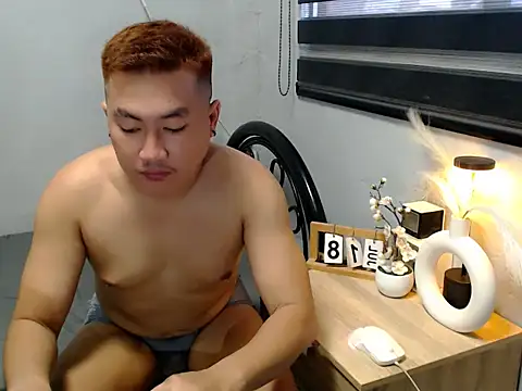 Bigdaddybear888 online show from July 18, 2026, 7:28 am
