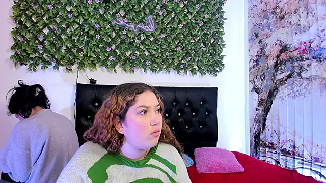 valeria and zoe online show from May 20, 2026, 3:42 pm