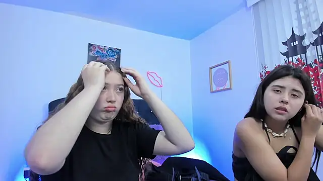 valeria and zoe online show from March 24, 2026, 1:22 pm