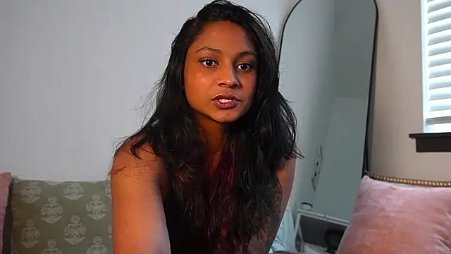 Snapshot of itsjustzara chatting on February 27, 2026, 10:42 pm itsjustzara online show from February 27, 2026, 10:42 pm